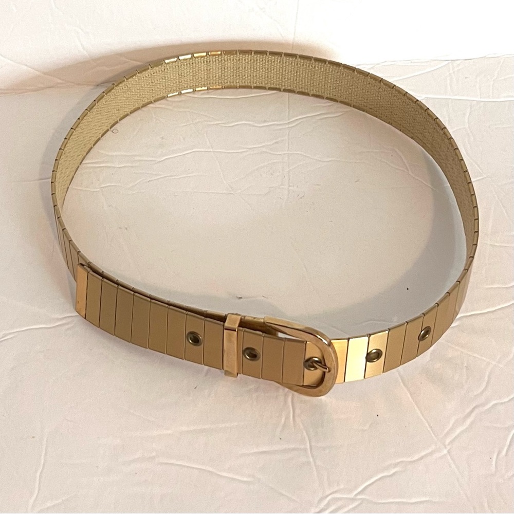 Golden Pin Hole Buckle Belt Great Condition